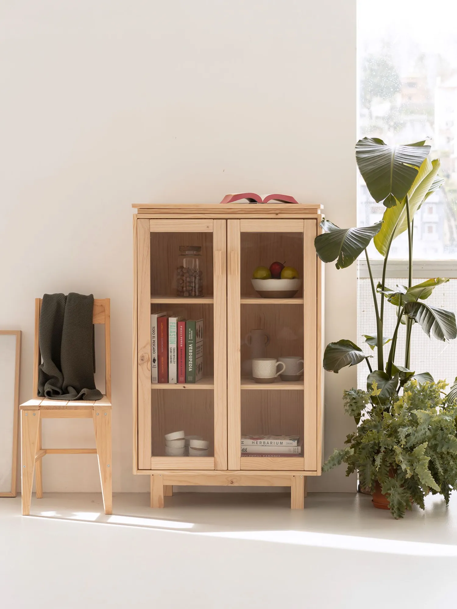 Muebles LUFE Vitrinas^AIKA vitrina 78x128