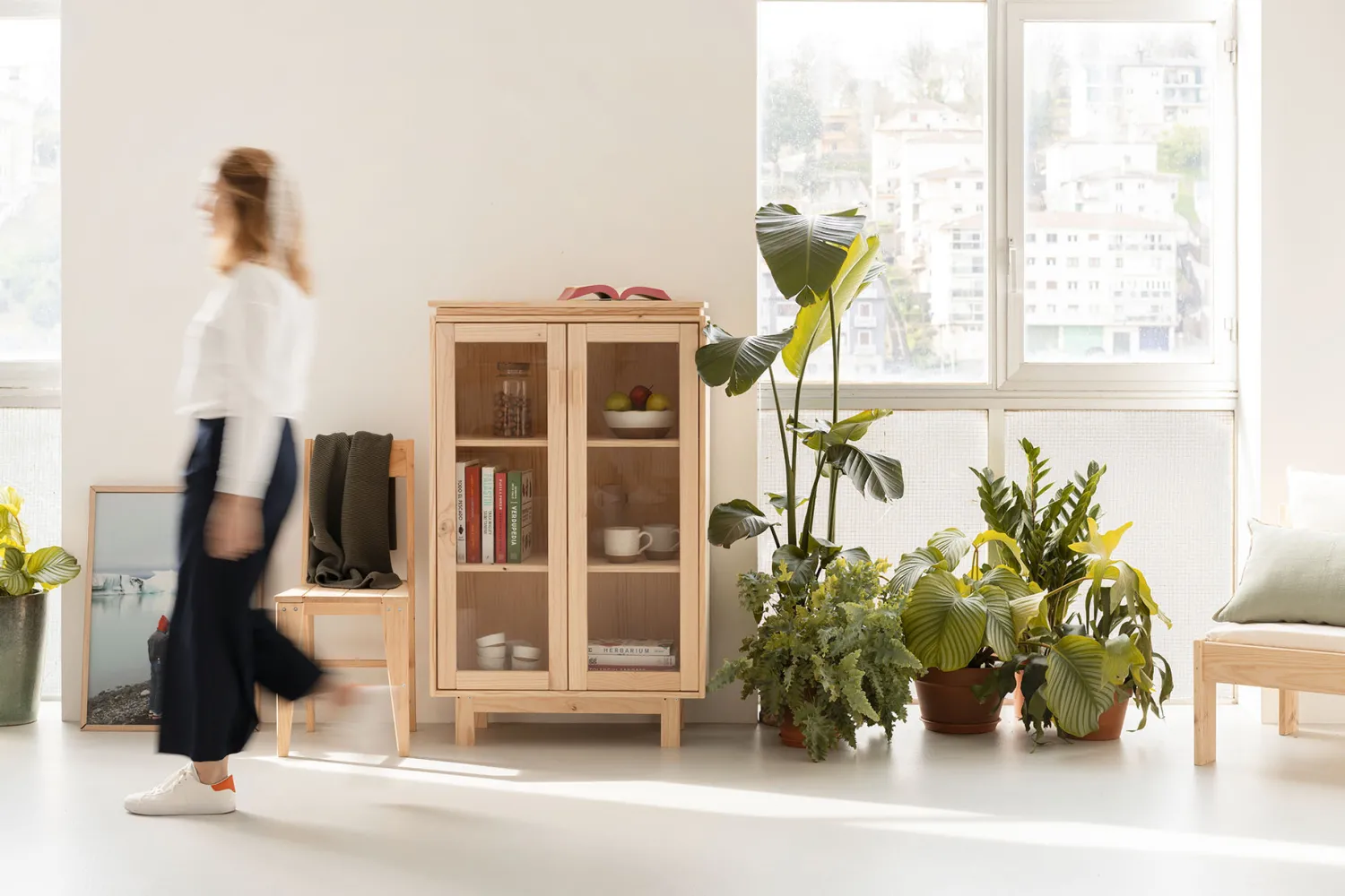 Muebles LUFE Vitrinas^AIKA vitrina 78x128