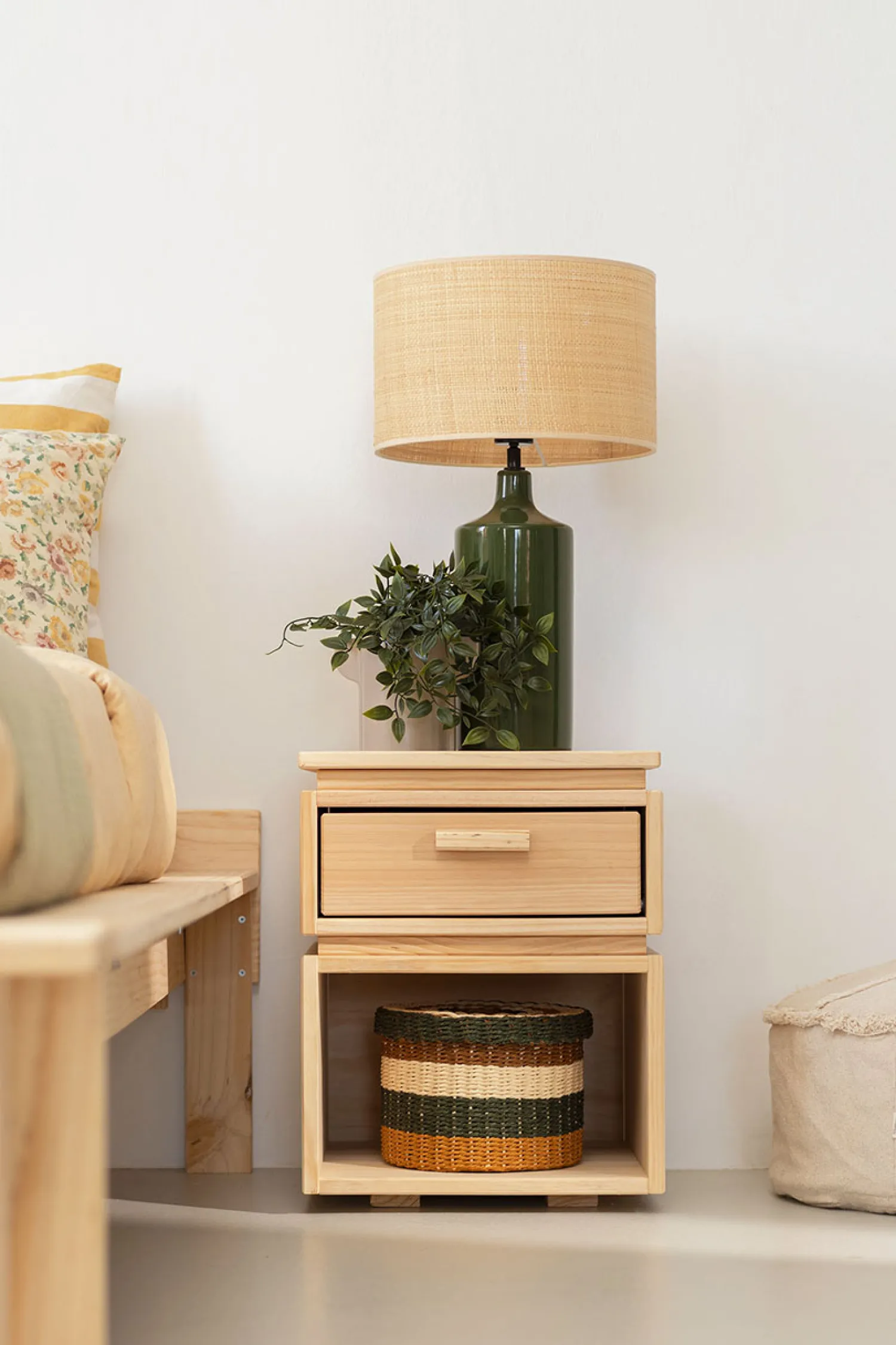 Muebles LUFE Mesitas De Noche|Mesitas De Noche^LIBE mesita de noche con cajón y hueco 39x49