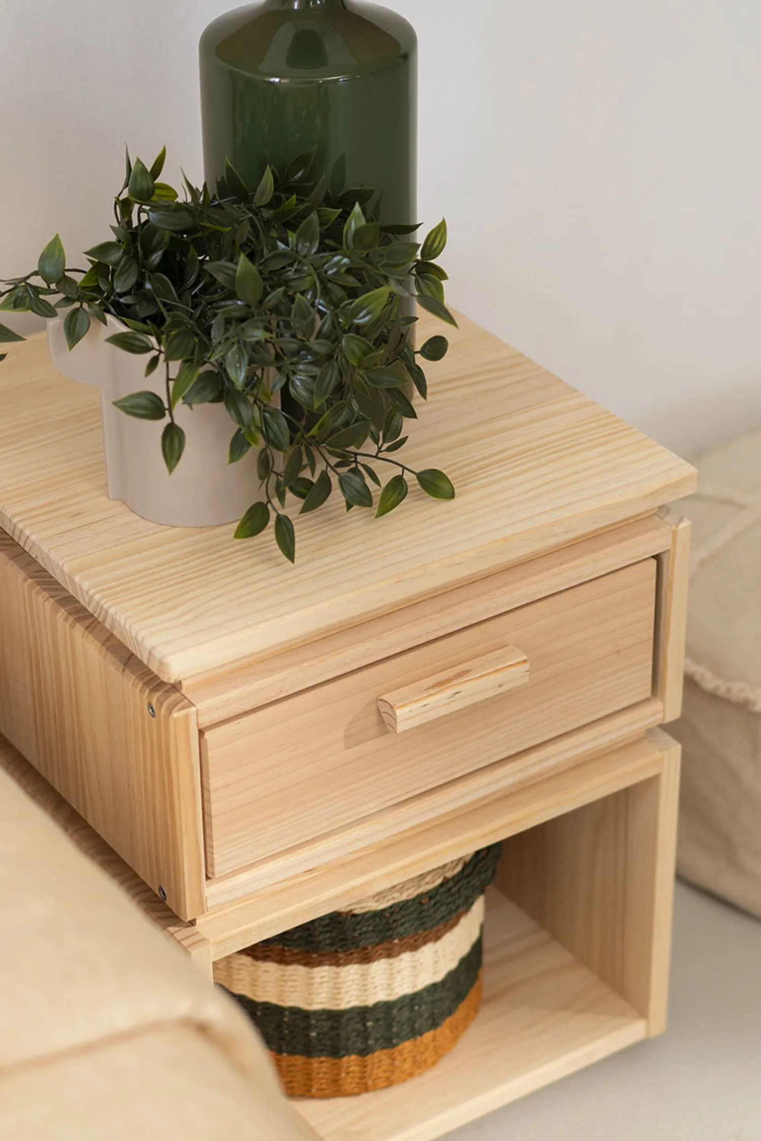 Muebles LUFE Mesitas De Noche|Mesitas De Noche^LIBE mesita de noche con cajón y hueco 39x49