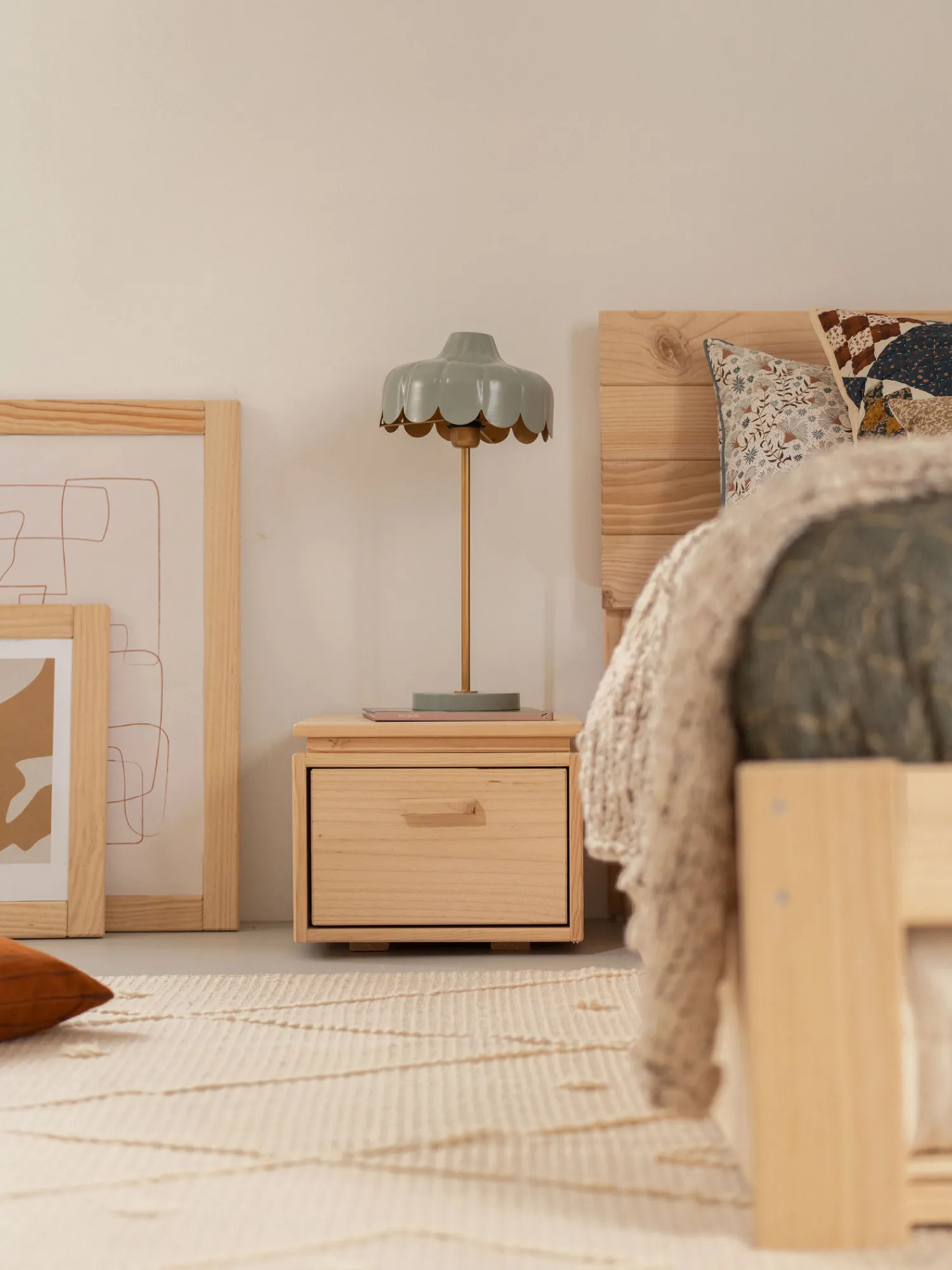 Muebles LUFE Mesitas De Noche|Mesitas De Noche^LIBE mesita de noche con cajón 39x32