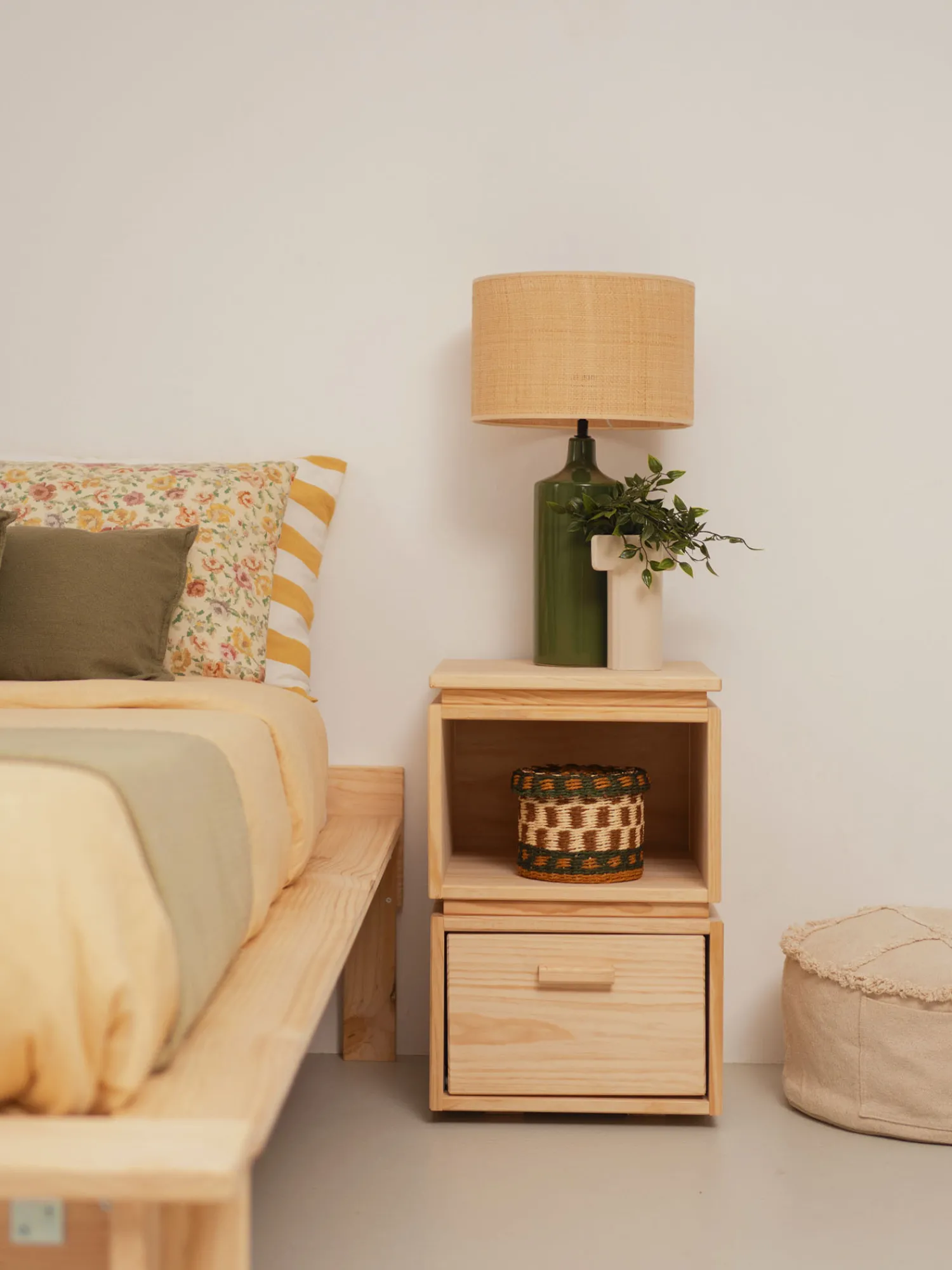 Muebles LUFE Mesitas De Noche|Mesitas De Noche^LIBE mesita de noche con hueco y cajón 39x59