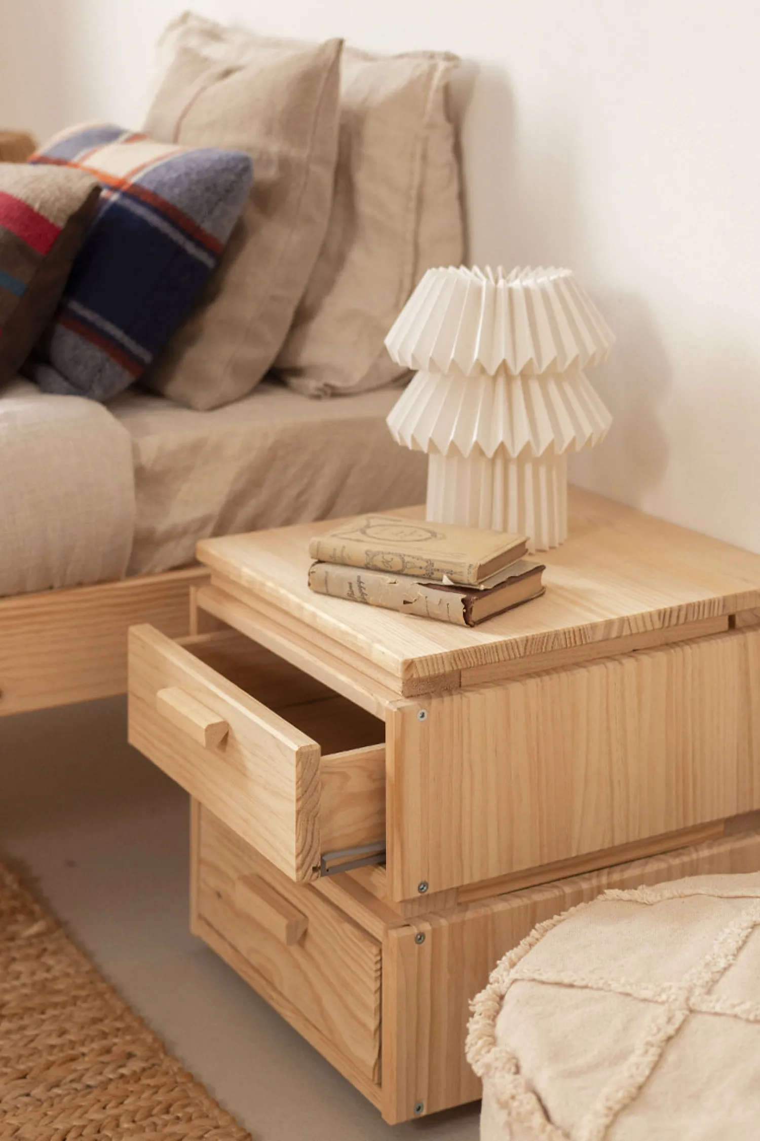 Muebles LUFE Mesitas De Noche|Mesitas De Noche^LIBE mesita de noche con 2 cajones 39x39