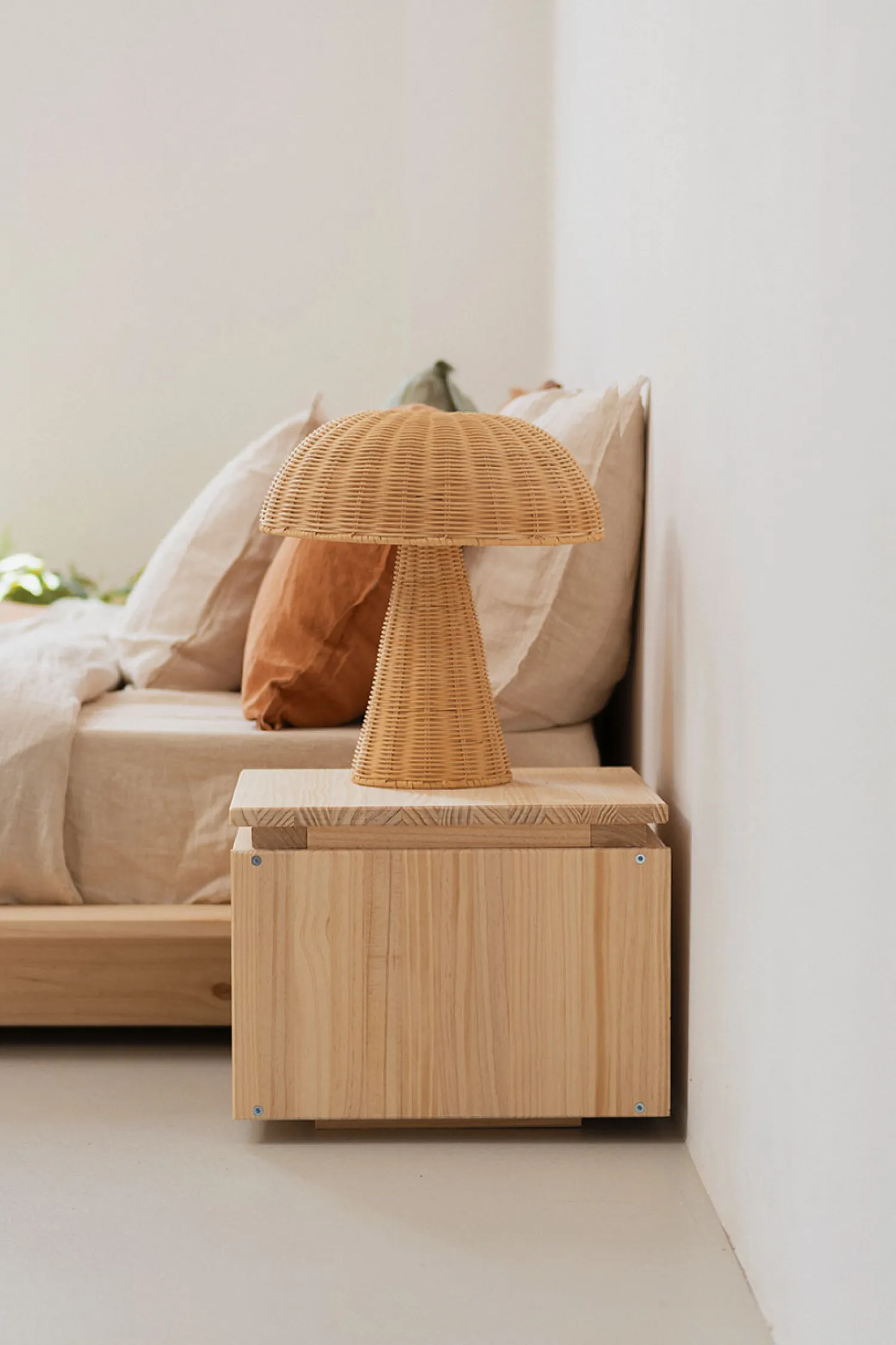 Muebles LUFE Mesitas De Noche|Mesitas De Noche^LIBE mesita de noche 78x32