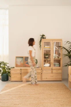 Muebles LUFE Vitrinas^LIBE vitrina con 3 cajones 78x161