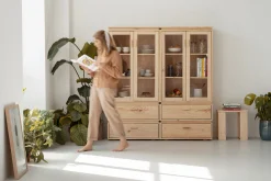 Muebles LUFE Vitrinas^LIBE vitrina doble con 4 cajones 157x171