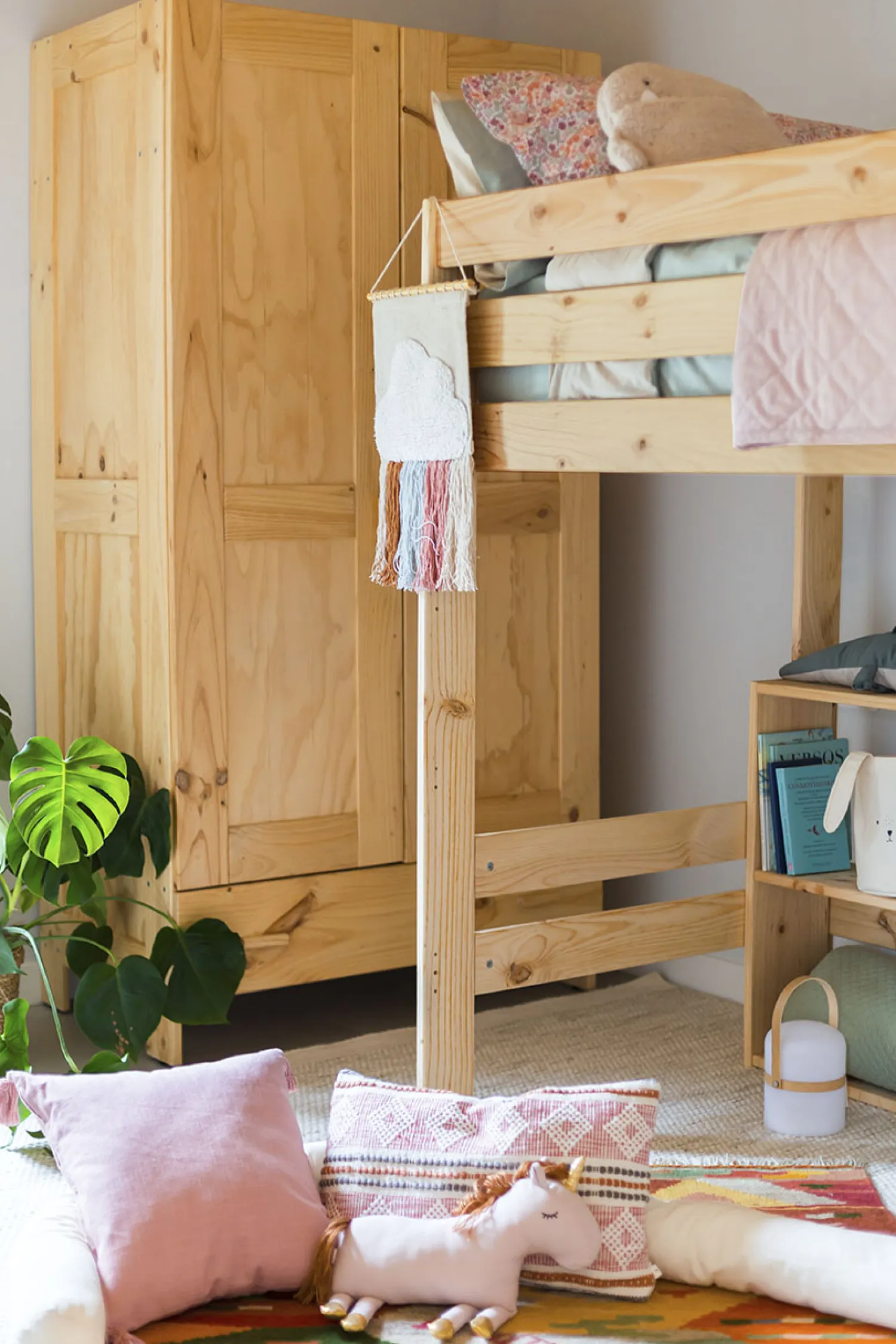 Muebles LUFE Camas Altas^LORE cama semi alta 90