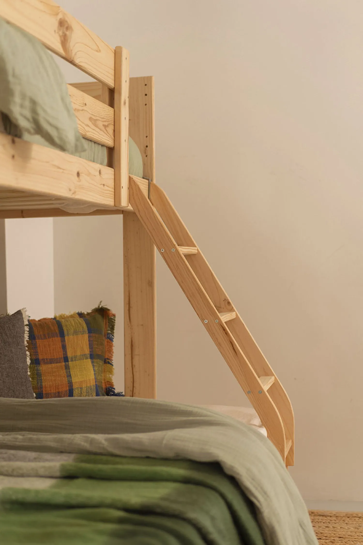 Muebles LUFE Literas Triples^TRIOLO litera triple 135