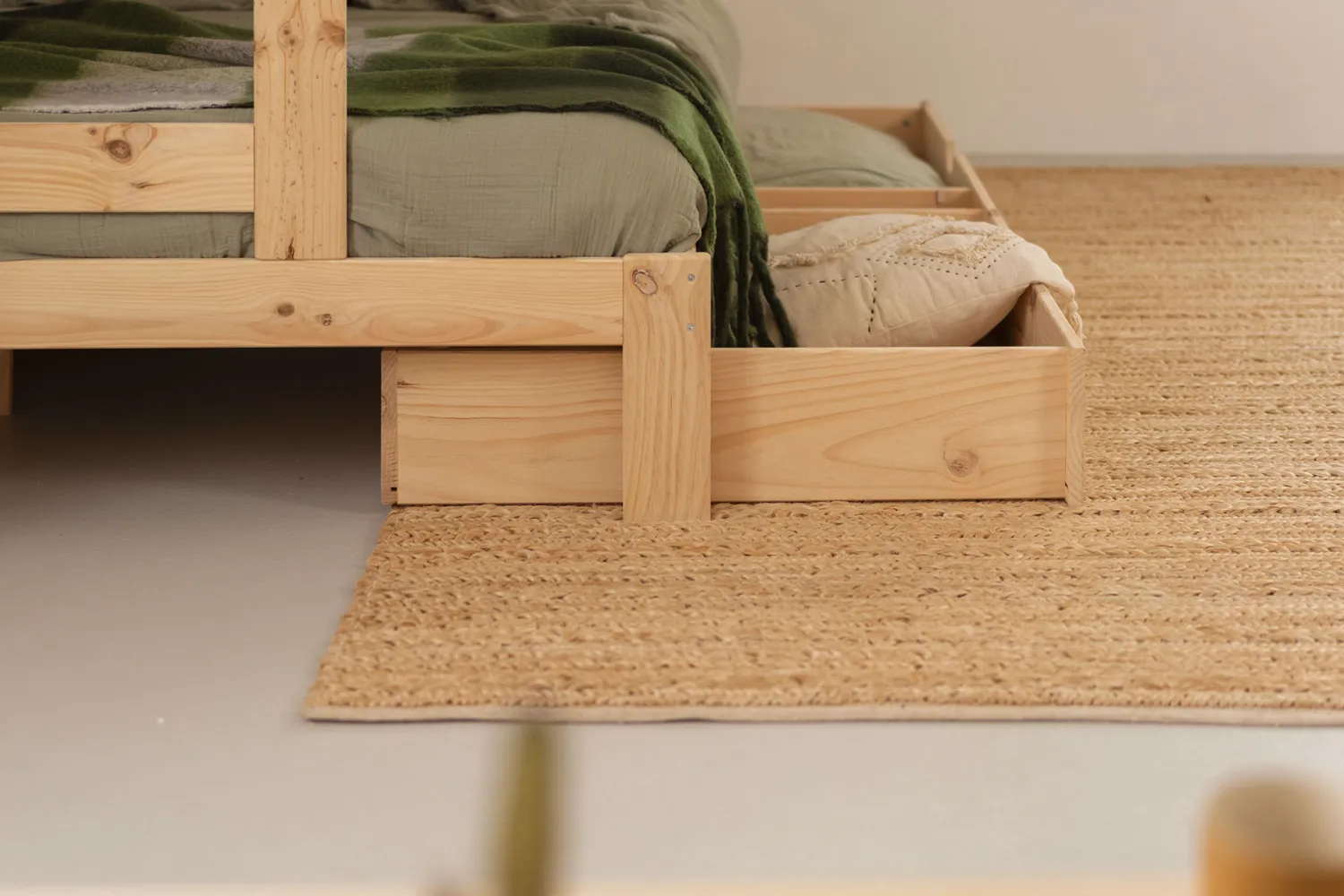 Muebles LUFE Literas Triples^TRIOLO litera triple 140 con 1 cajón